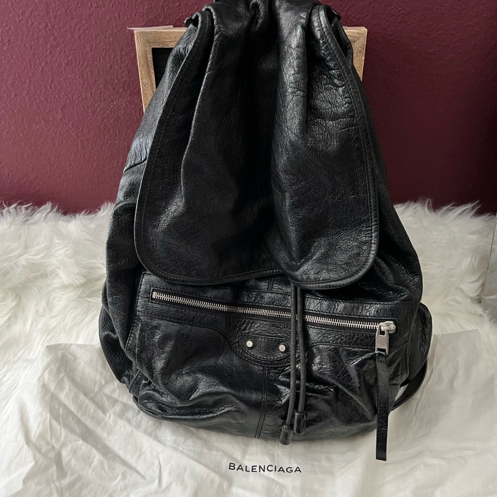 Balenciaga classic traveler Backpack